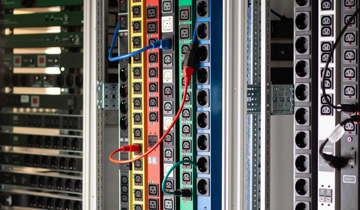 Data Center Rack Pdu Color PDU, power strips and all cables for data center and office